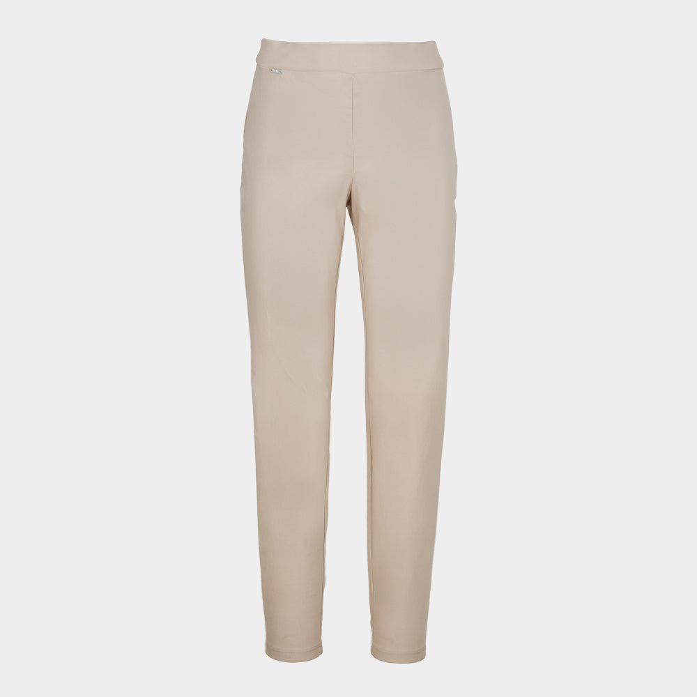 
                  
                    Pantalón Legging Fit
                  
                