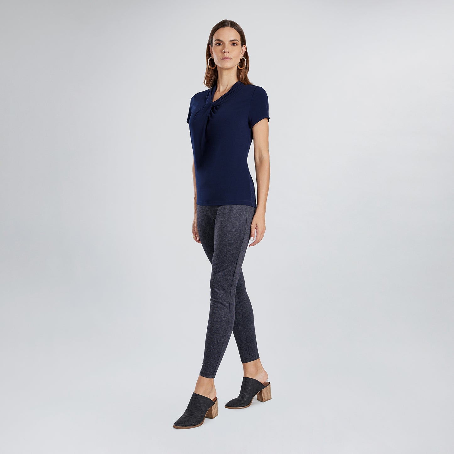 
                  
                    Pantalón Skinny Soft
                  
                