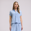 Blusa con corte camisa microplisada