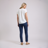 Blusa de cuello redondo y detalles de botones 