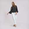 Blusa tipo capa