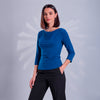 Blusa azul marino con cuello drapeado