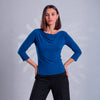 Blusa azul marino con cuello drapeado