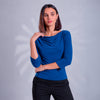 Blusa azul marino con cuello drapeado