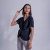 Blusa de manga corta con nudo frontal