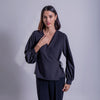 Blusa con corte cruzado