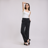 Pantalón negro con puntos blancos