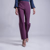 Pantalón de corte acampanado