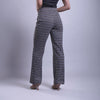 Pantalón con estampado geométrico