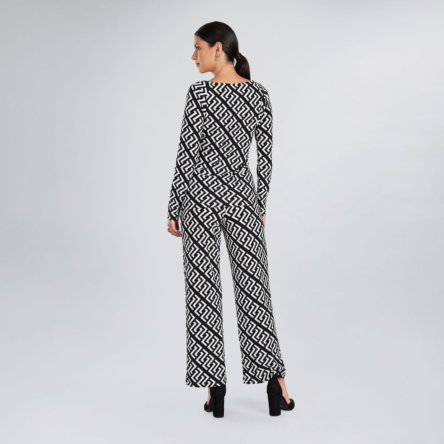 
                  
                    Pantalón Flowy En Contraste
                  
                